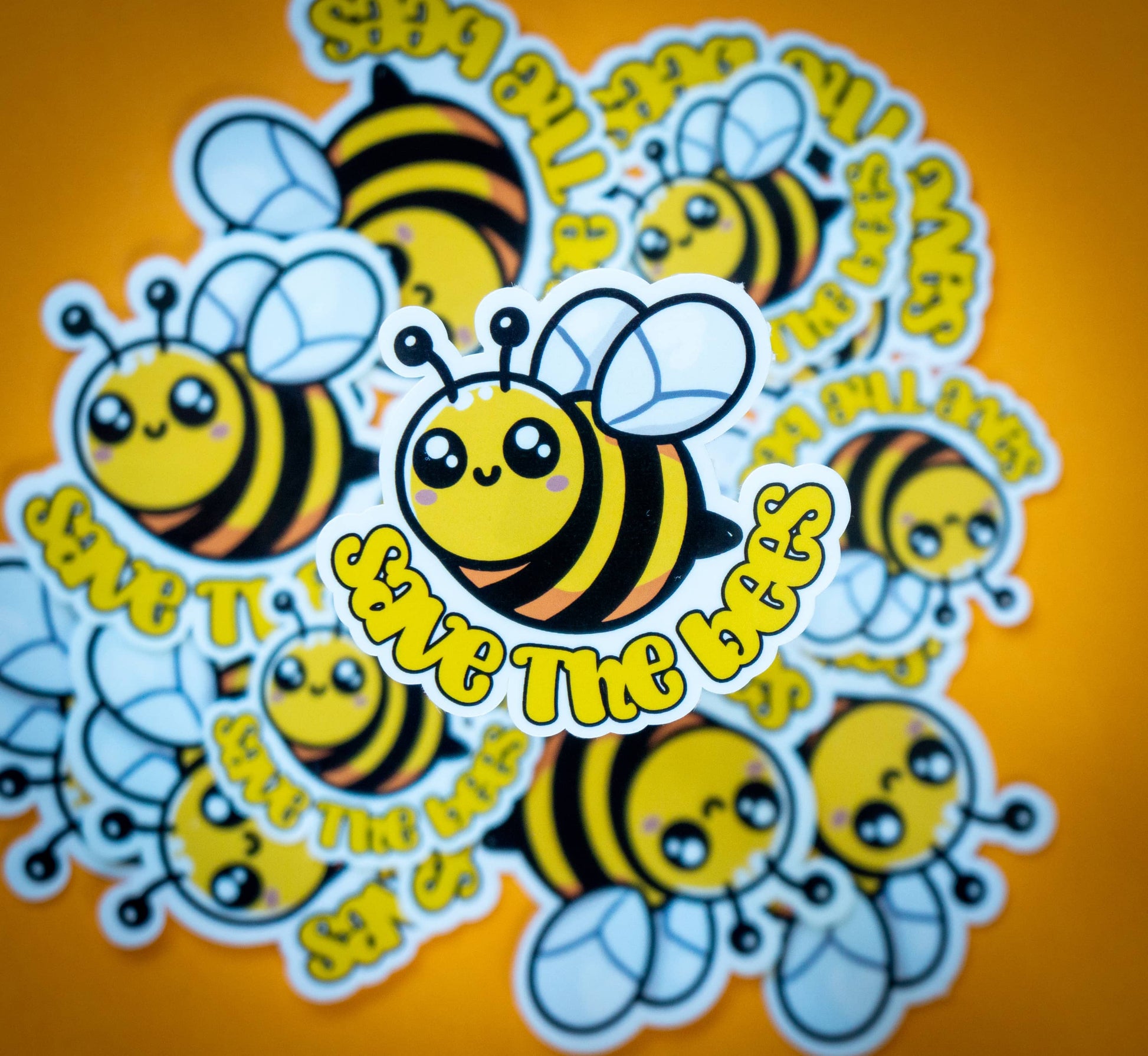 Save the bees klistermärke - Cosmic Vibe Decals